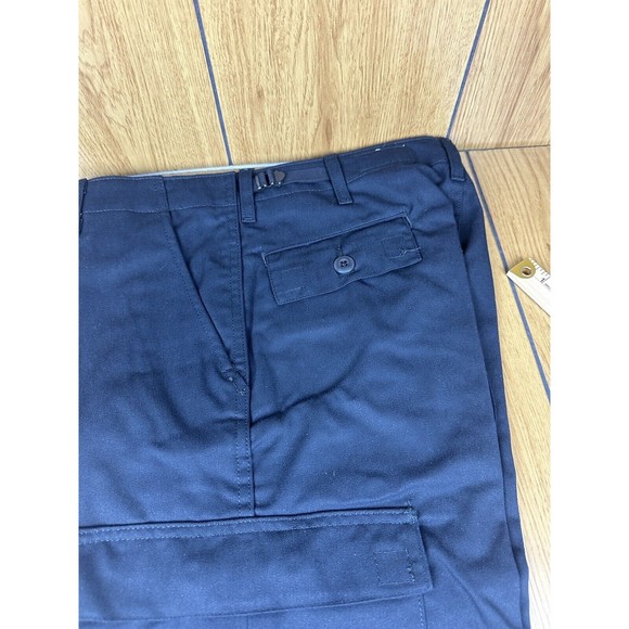 VF Imagewear Men's Cargo Pants Black M/  33 Waist Length  TA22912 NWOT - Picture 4 of 16